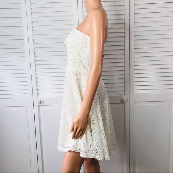 EXPRESS White Eyelet Strapless Dress Size Large - Picture 4 of 7